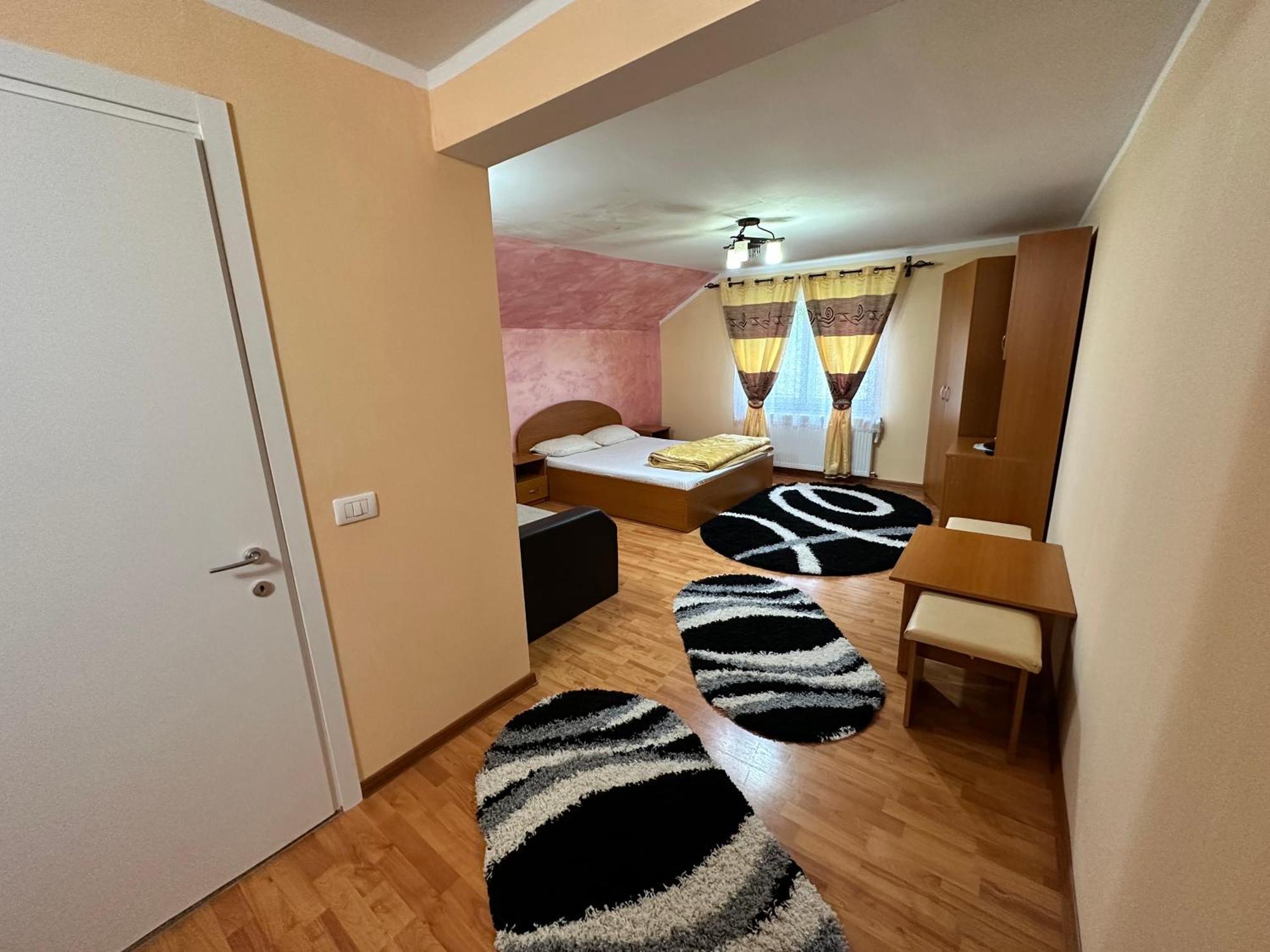 Pensiunea 3Flori De Colt Hotel Statjunea Borsa Exterior foto